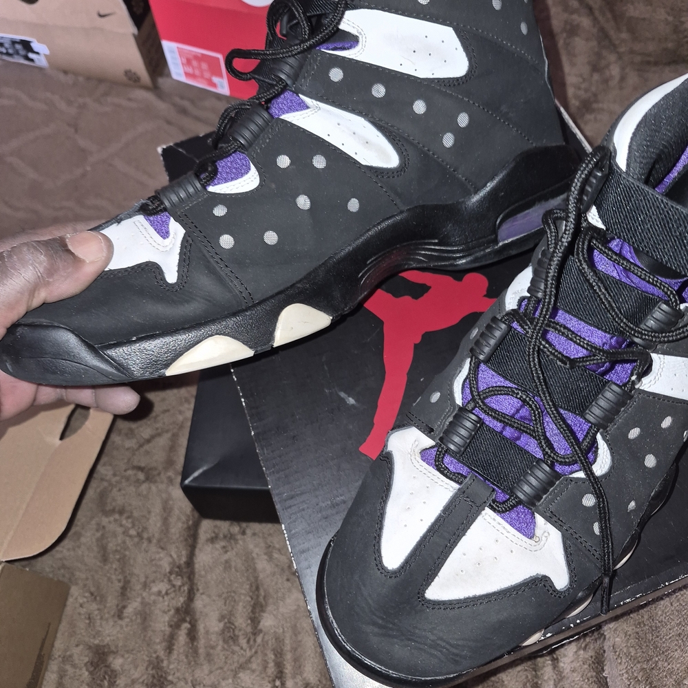 Nike Black & White Athletic Sneakers with Purple Accents - Picture 2 of 6